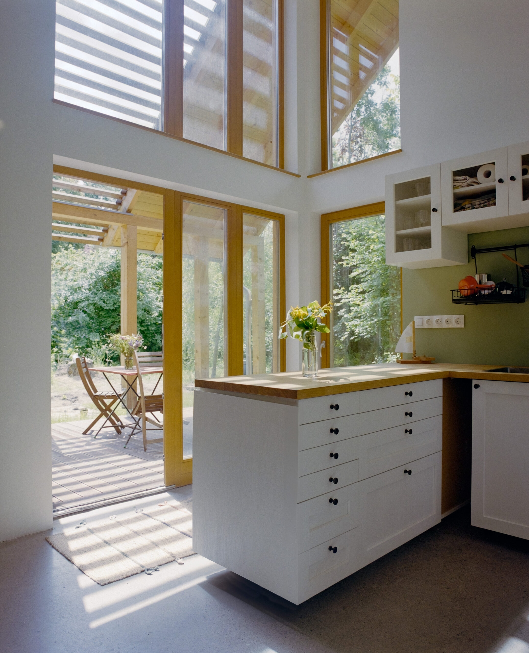 Equinox_Szigetmonostor_hétvégi ház_fényes_tágas_közös tér