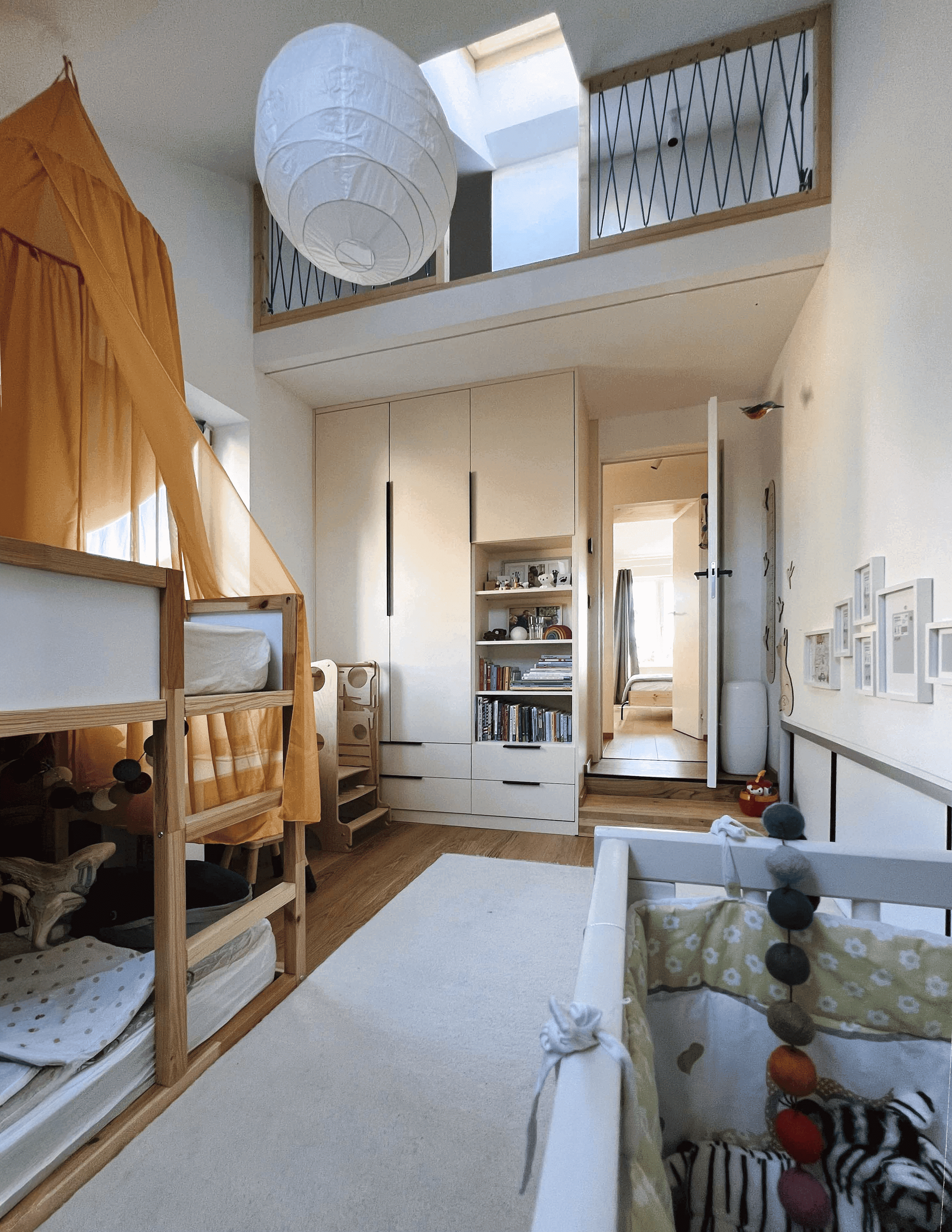 renovation of a compact appartment_equinox_bedroom